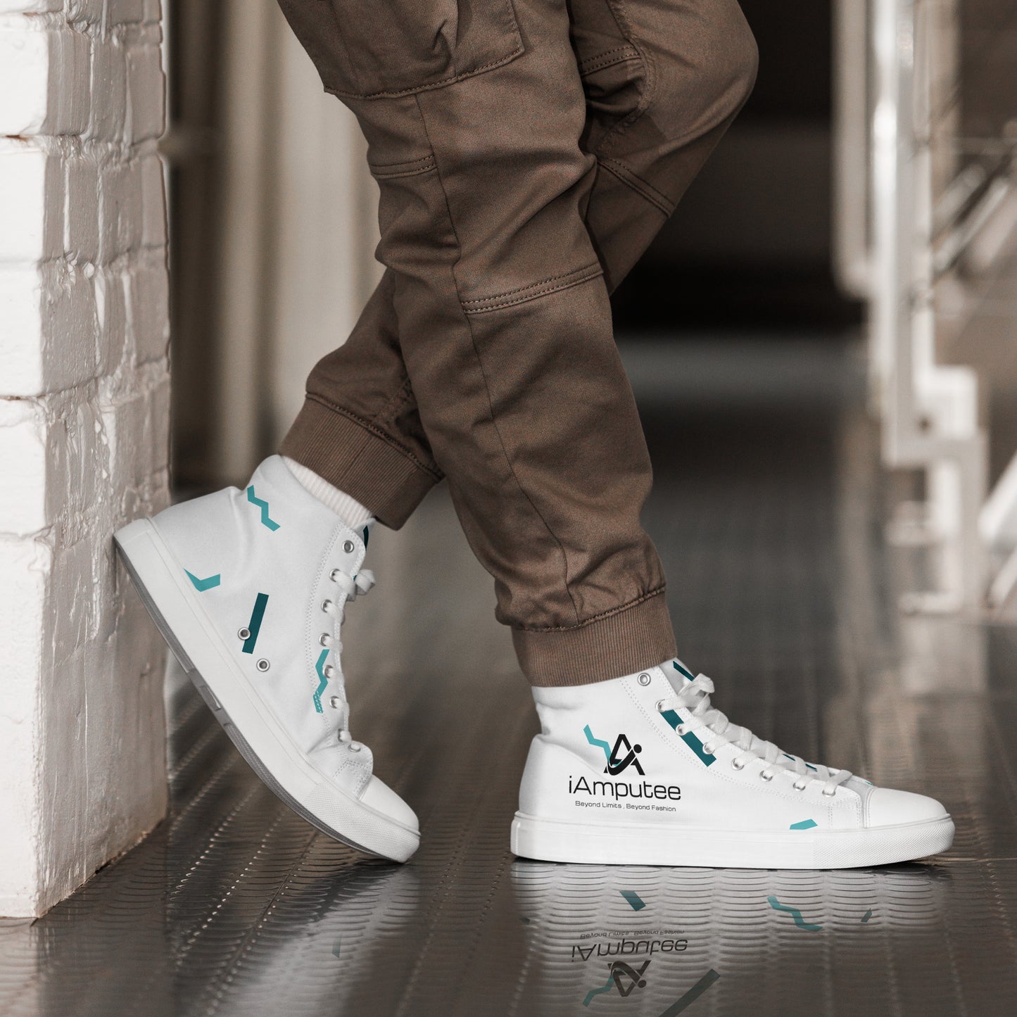 iAmputee Men’s high top canvas shoes